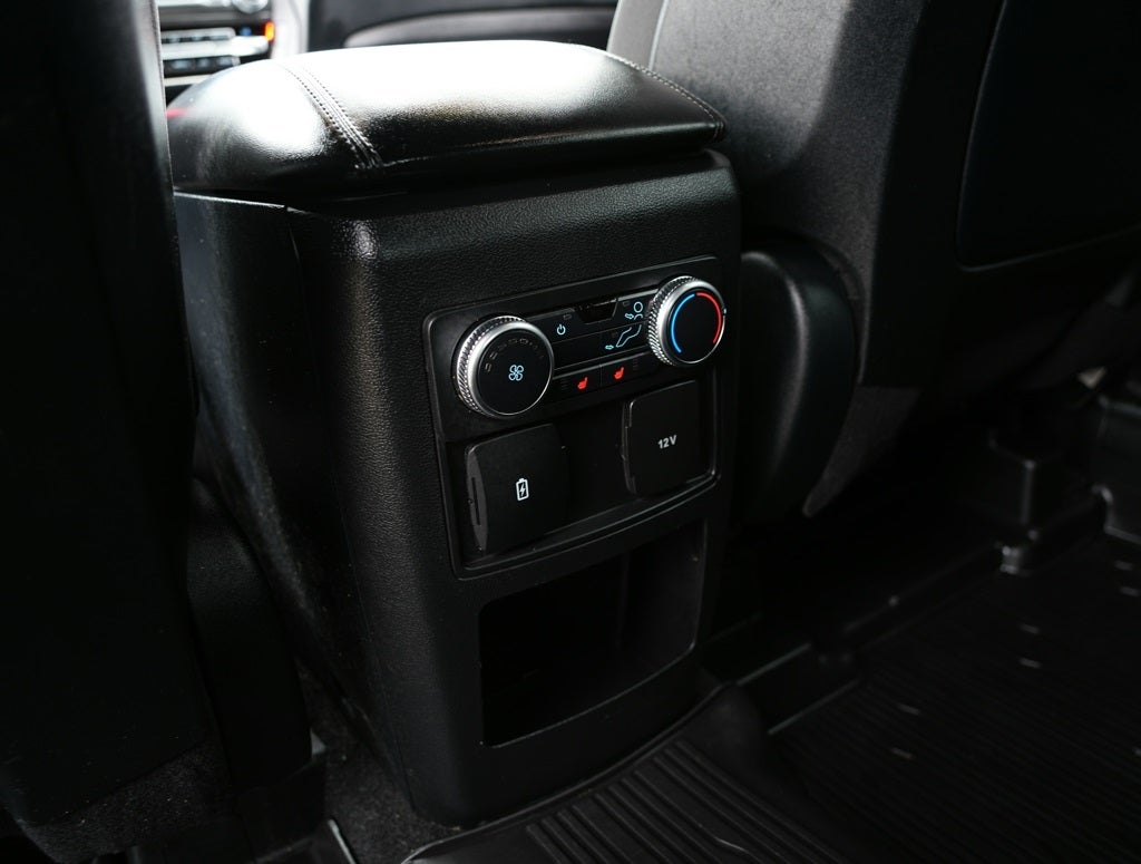 2020 Ford Explorer XLT ***BRANDED TITLE***