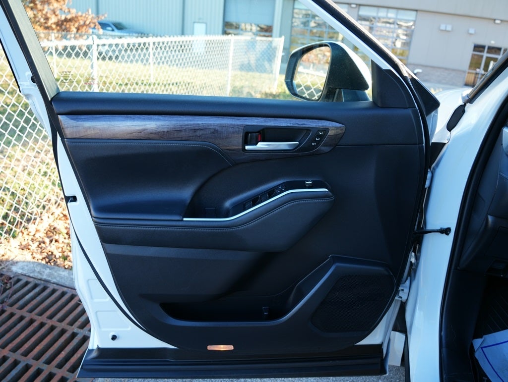 2020 Toyota Highlander Platinum