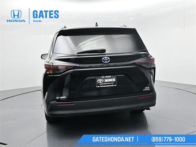 2024 Toyota Sienna XLE 7 Passenger
