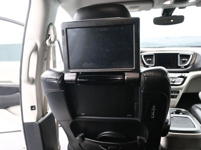 2017 Chrysler Pacifica Touring L Plus