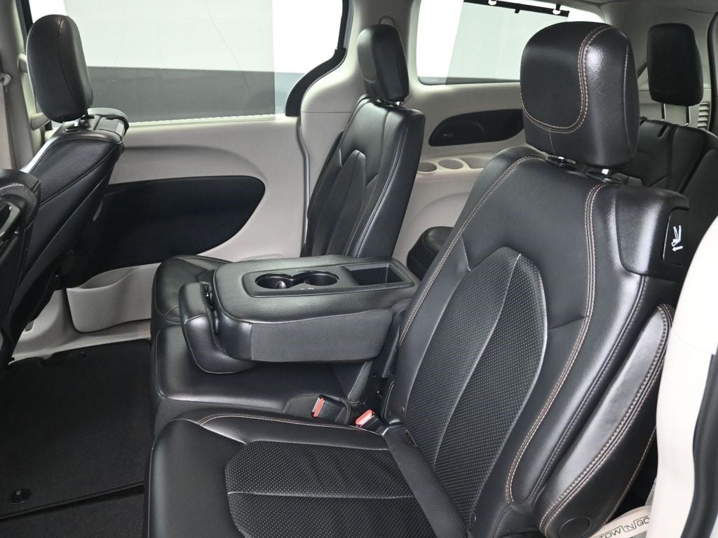 2017 Chrysler Pacifica Touring L Plus