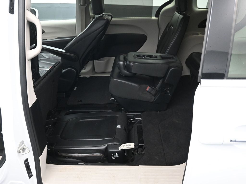 2017 Chrysler Pacifica Touring L Plus