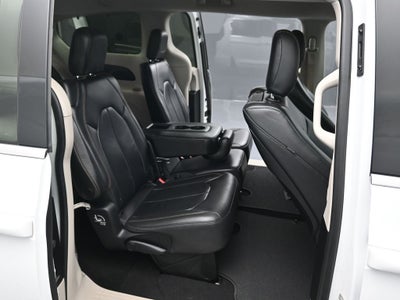 2017 Chrysler Pacifica Touring L Plus