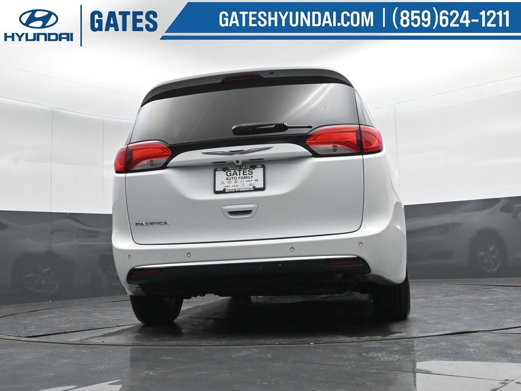 2017 Chrysler Pacifica Touring L Plus