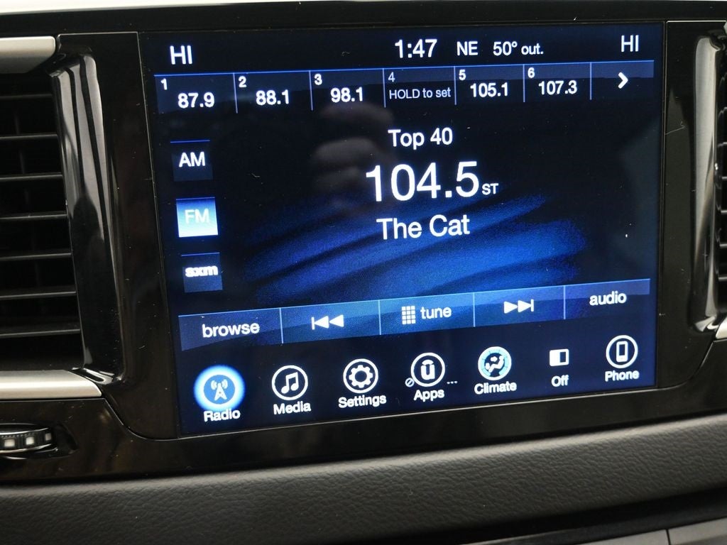 2017 Chrysler Pacifica Hybrid Touring Plus