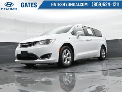 2017 Chrysler Pacifica Hybrid Touring Plus