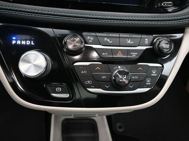 2018 Chrysler Pacifica Hybrid Limited