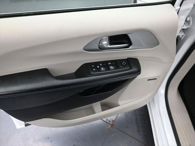 2018 Chrysler Pacifica Hybrid Limited