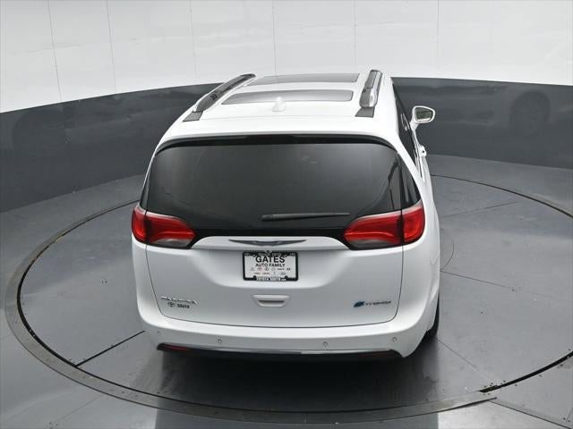 2018 Chrysler Pacifica Hybrid Limited