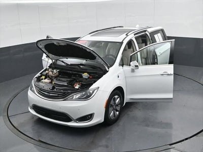 2018 Chrysler Pacifica Hybrid Limited