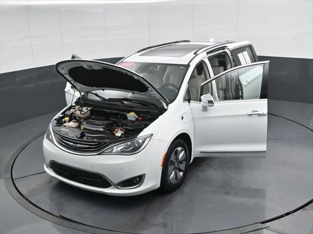2018 Chrysler Pacifica Hybrid Limited
