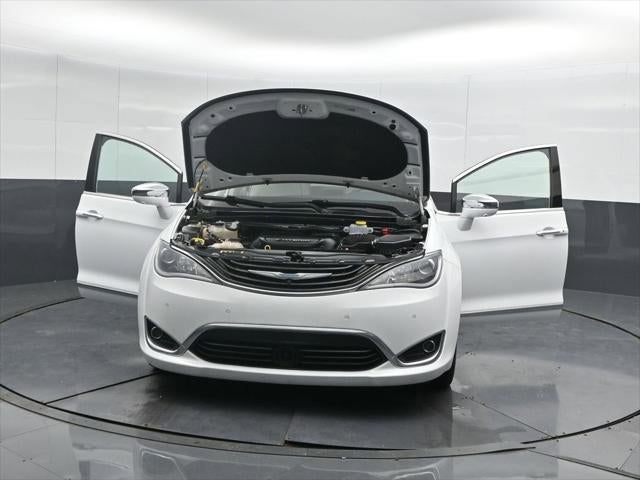 2018 Chrysler Pacifica Hybrid Limited