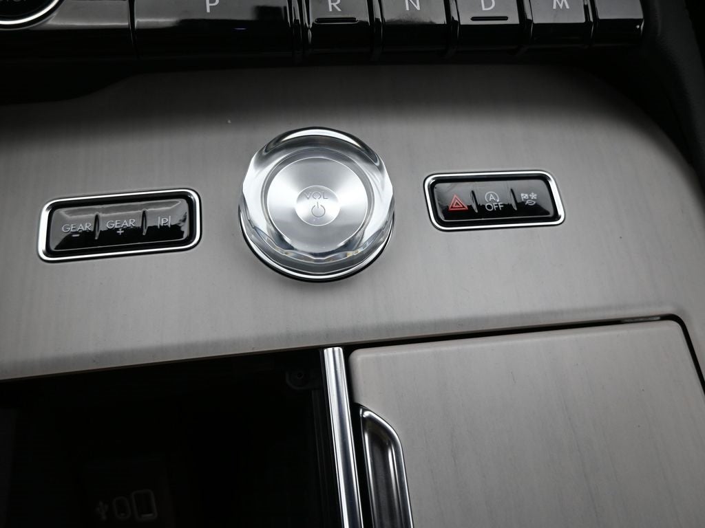 2025 Lincoln Navigator L Reserve