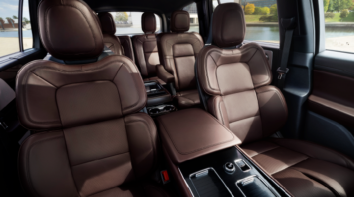 The cabin of the 2025 Lincoln Aviator® SUV is shown with black and brown accents. | Gates Lincoln in Richmond KY
